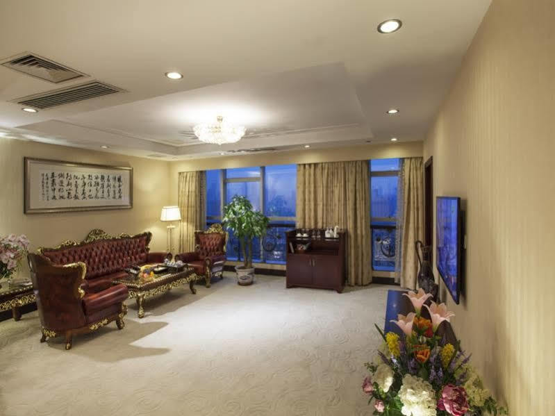 Yutong Hotel Kuangcsou Kültér fotó